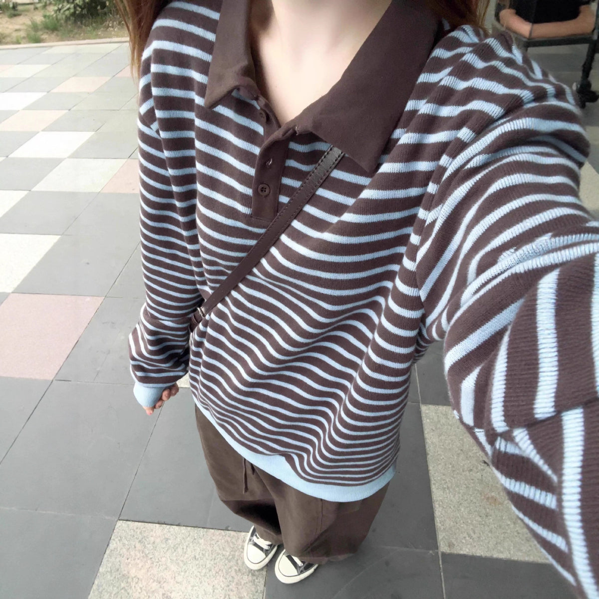 女款翻领条纹针织衫