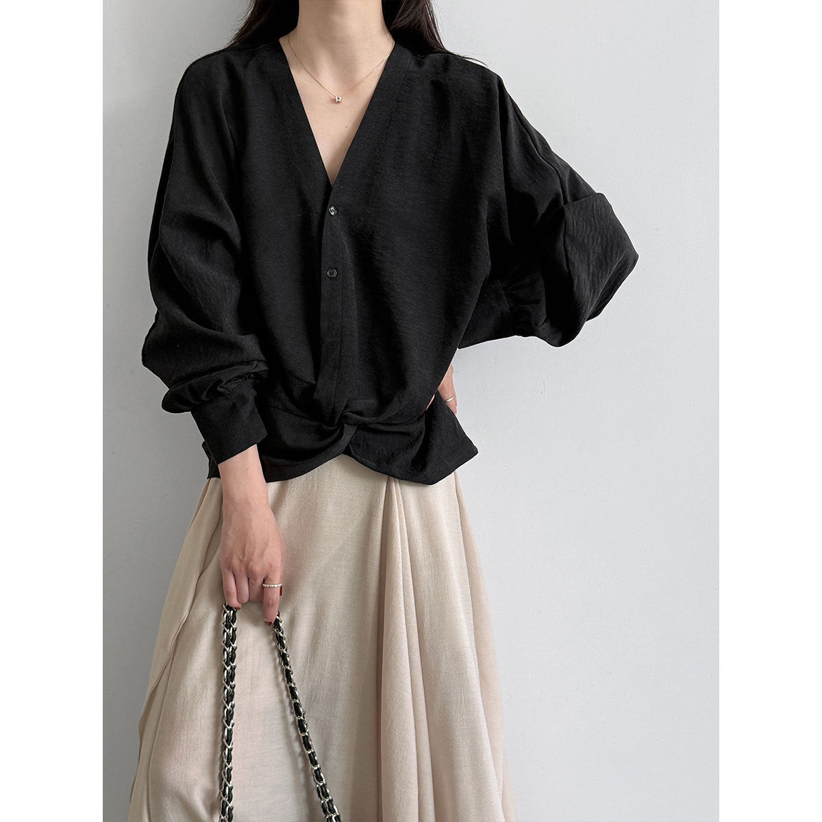 High-Perception V-Neck Pleated Knot Waist-Cinching Blouse for Women, Relaxed Commute Top