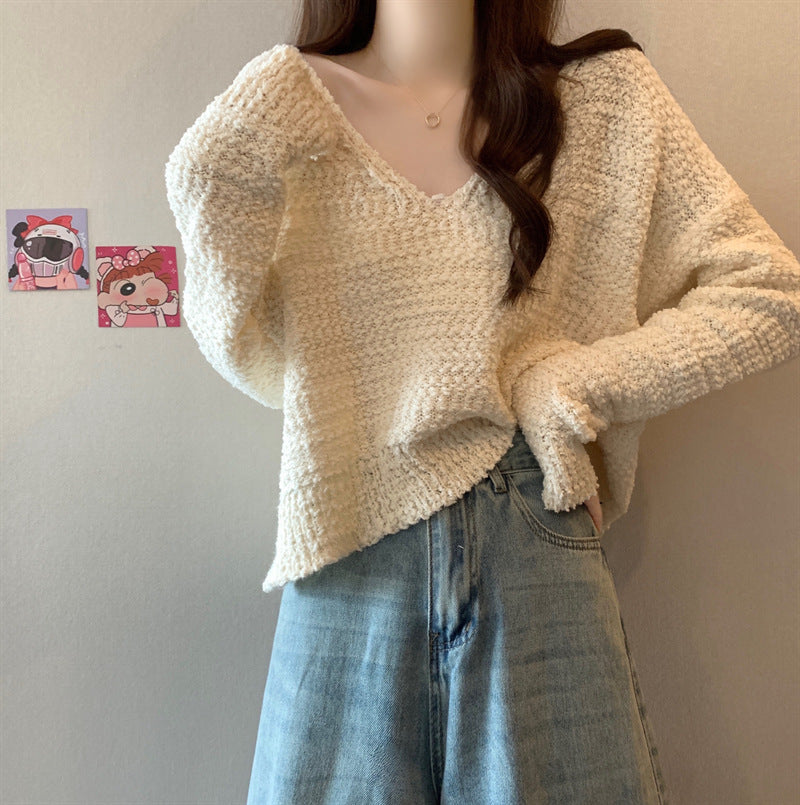Women's Short V-Neck Knit Top