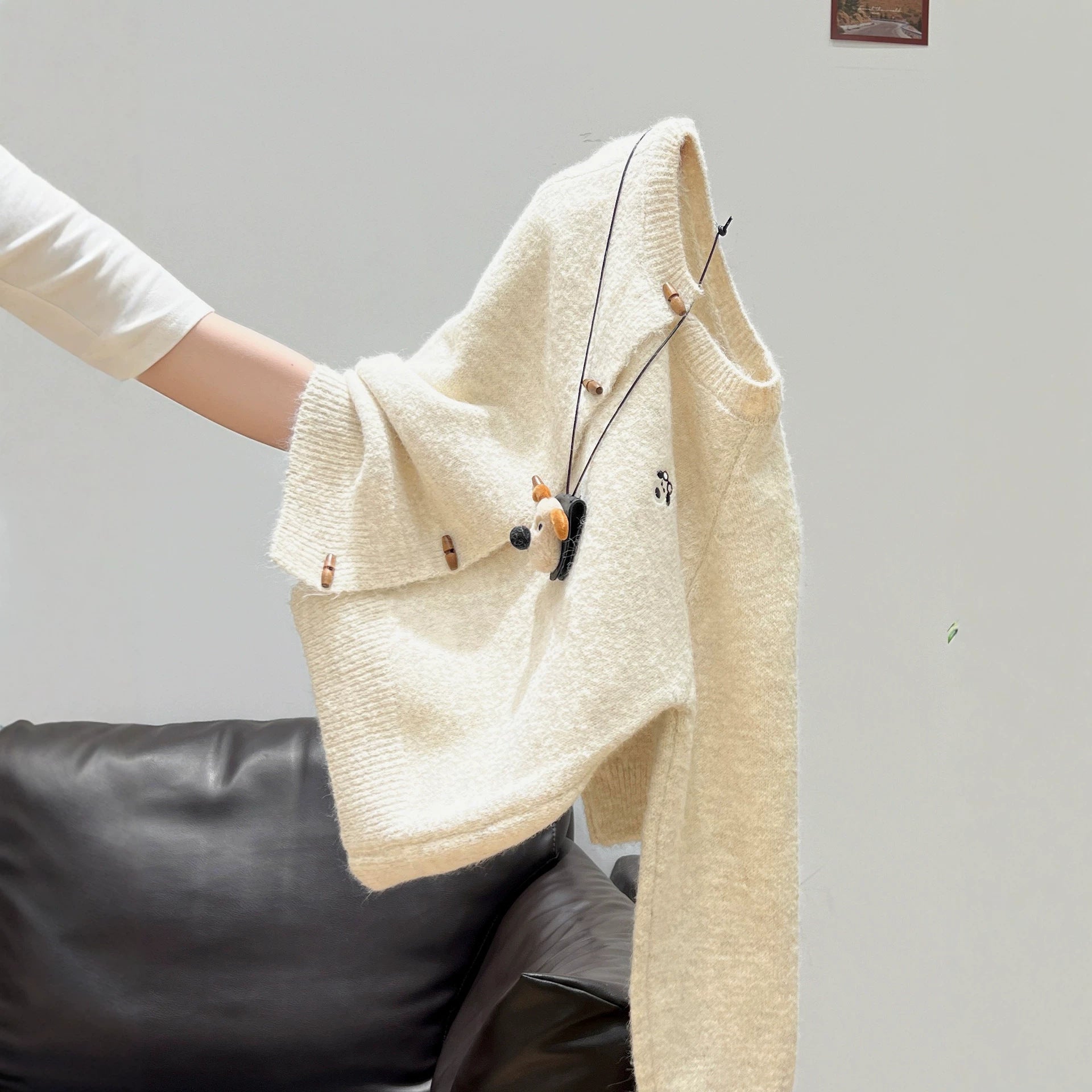 Soft Style Round Neck Horn Button Knitted Cardigan Women Loose Soft Versatile Sweater Coat